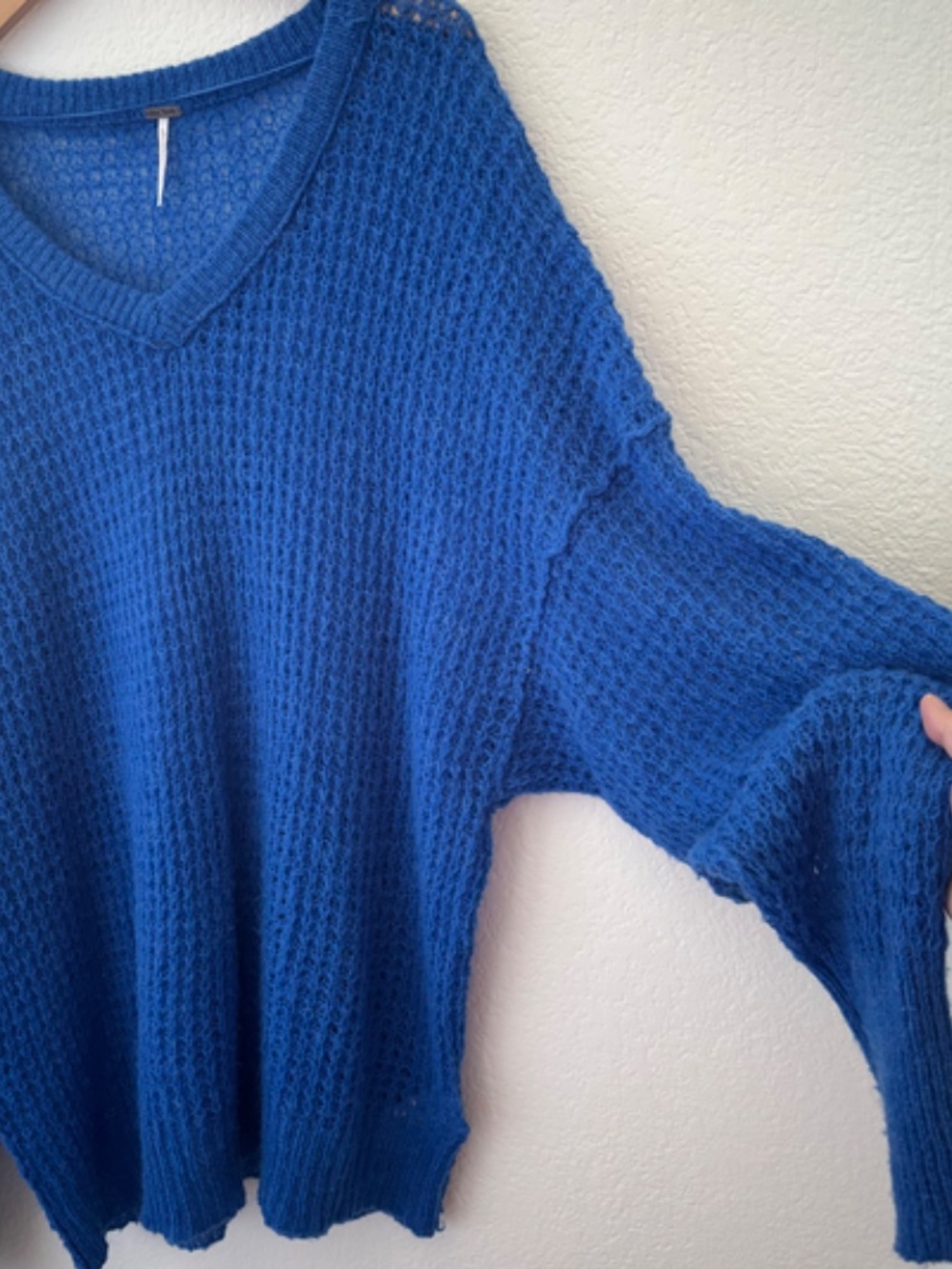 Free People Lulu Oversize v-neck sweater Size Medium wool/alpaca blend - Picture 3 of 11